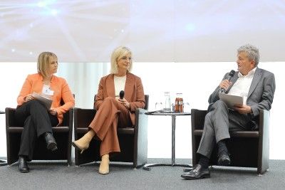 Gespr&auml;chsrunde mit Bertram Brossardt und Staatsministerin Ulrike Scharf, MdL