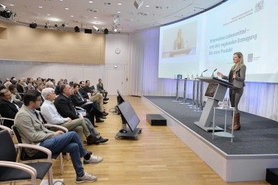 Christine V&ouml;lzow, Gesch&auml;ftsf&uuml;hrerin und Leiterin der Abteilung Wirtschaftspolitik, vbw &ndash; Vereinigung der Bayerischen Wirtschaft e. V.